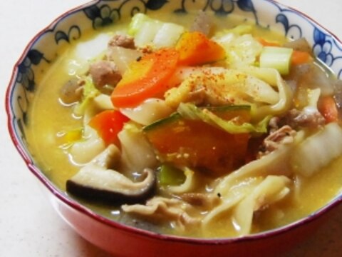 野菜たっぷり冬にはやっぱりかぼちゃのほうとう